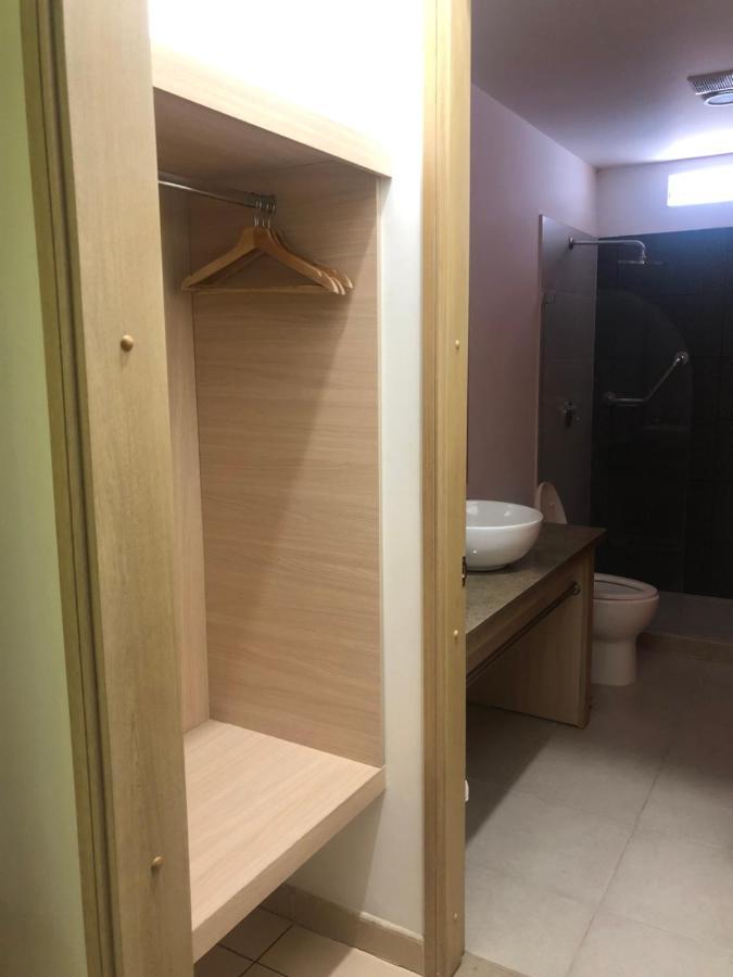 סנטה מרתה Hostel Paradise St מראה חיצוני תמונה